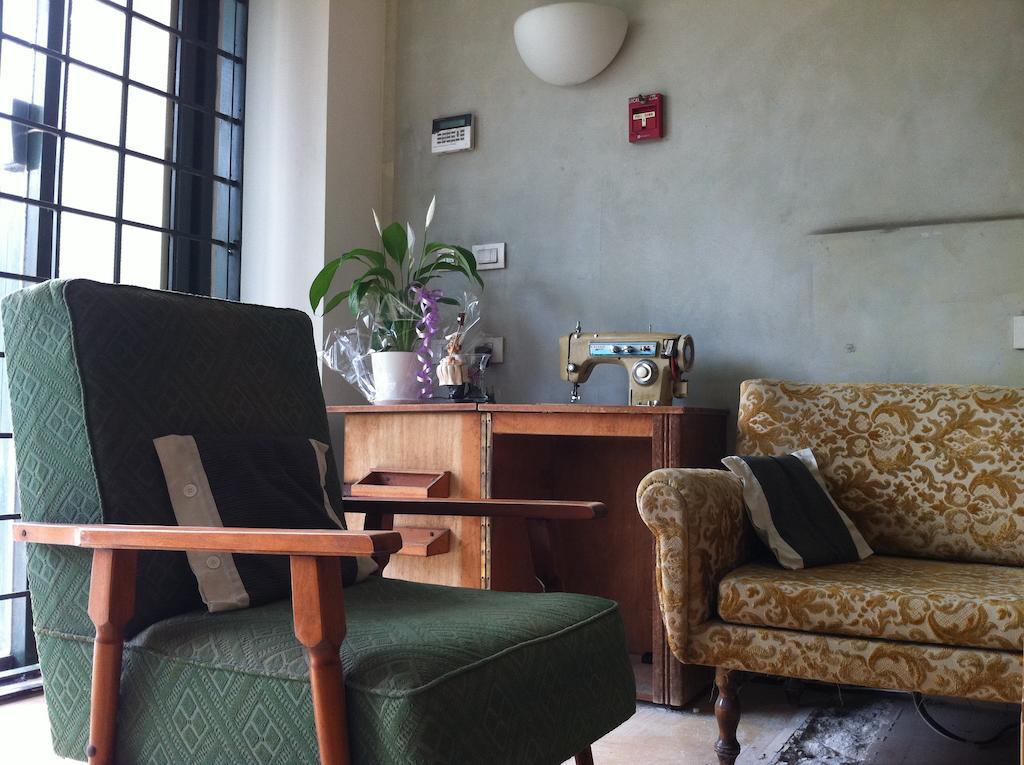 Milk & Honey Hostel 텔아비브 외부 사진
