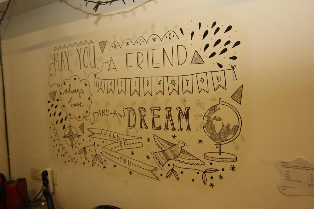 Milk & Honey Hostel 텔아비브 외부 사진