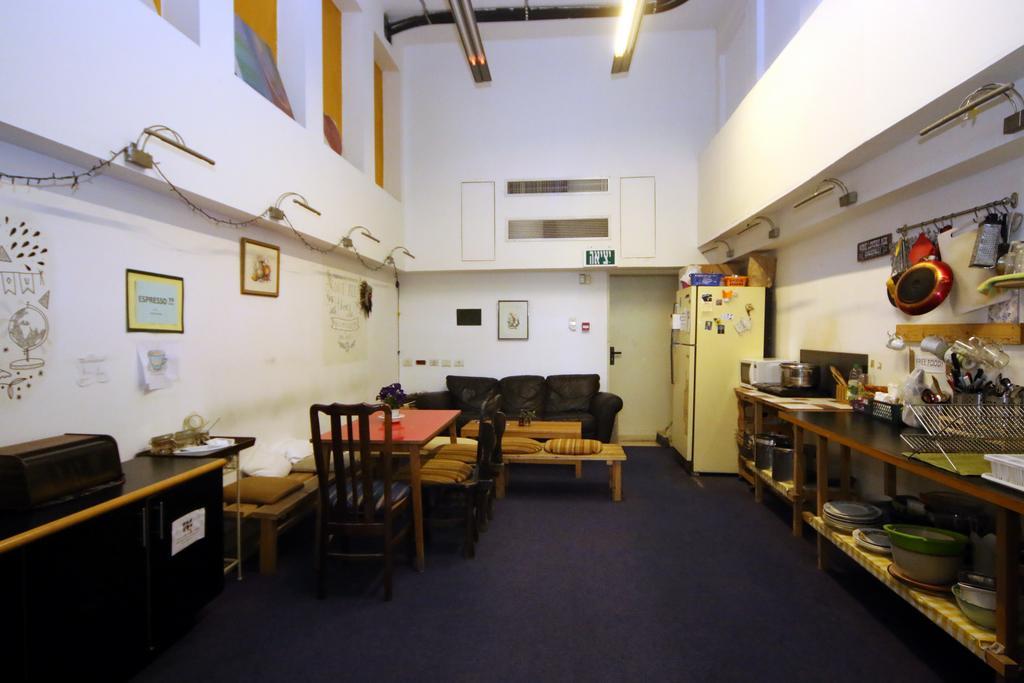 Milk & Honey Hostel 텔아비브 외부 사진